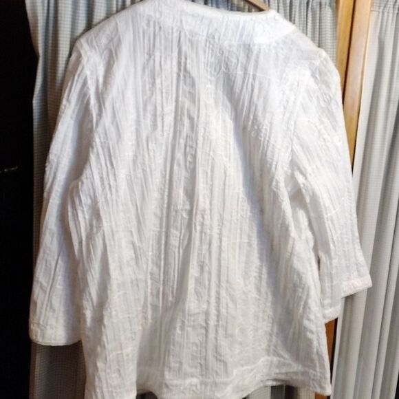 CJ Banks embroidered blouse - Picture 5 of 9